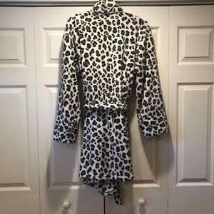 Fuzzy Victoria’s Secret Pink cheetah print robe